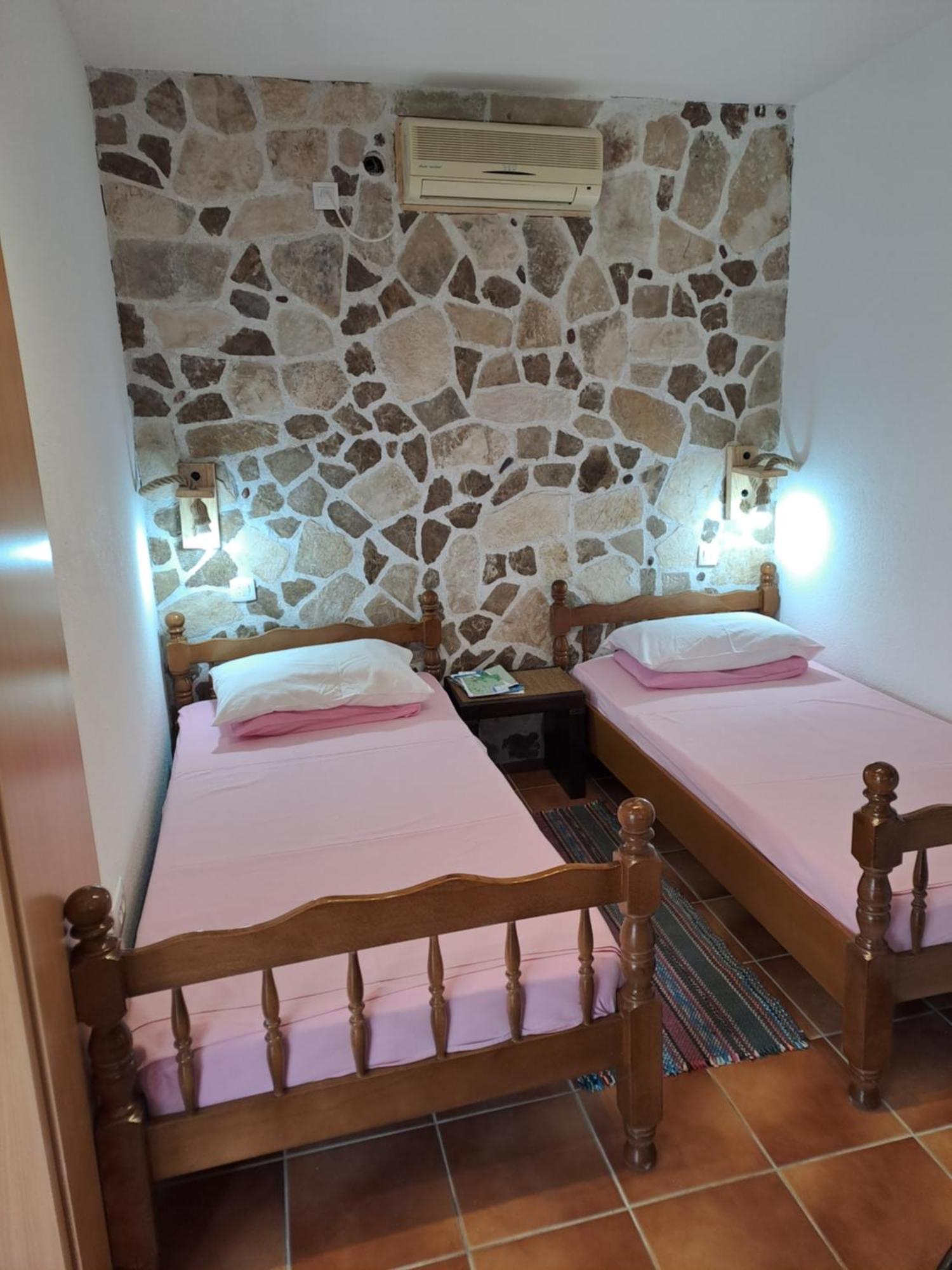 Apartments Lazarevic Sutomore Zimmer foto