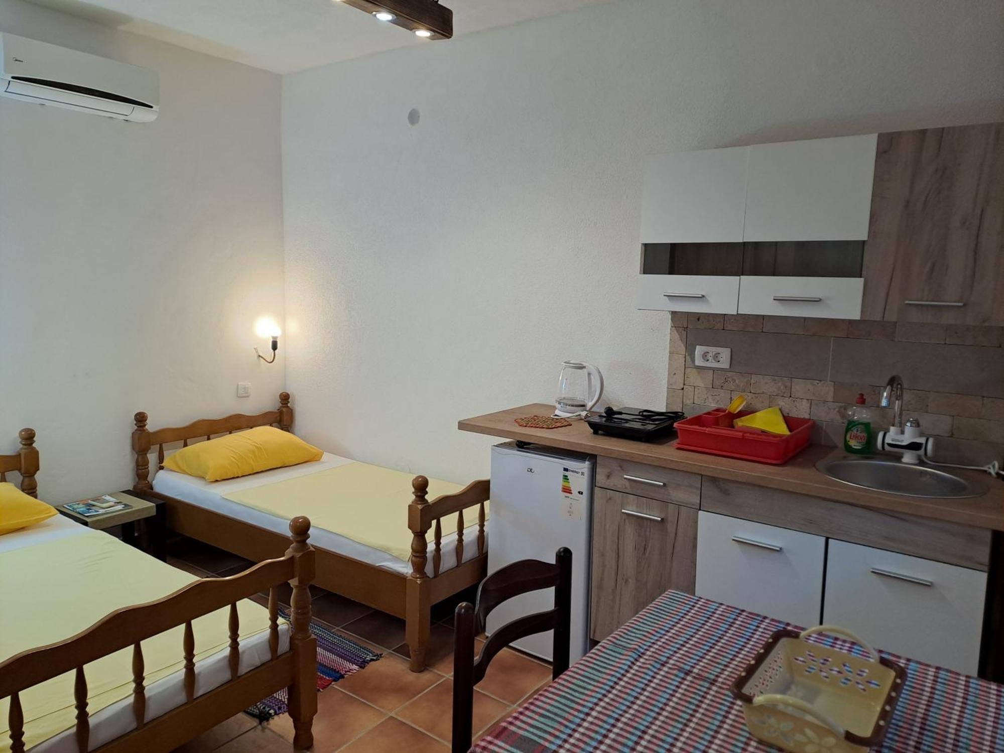 Apartments Lazarevic Sutomore Zimmer foto