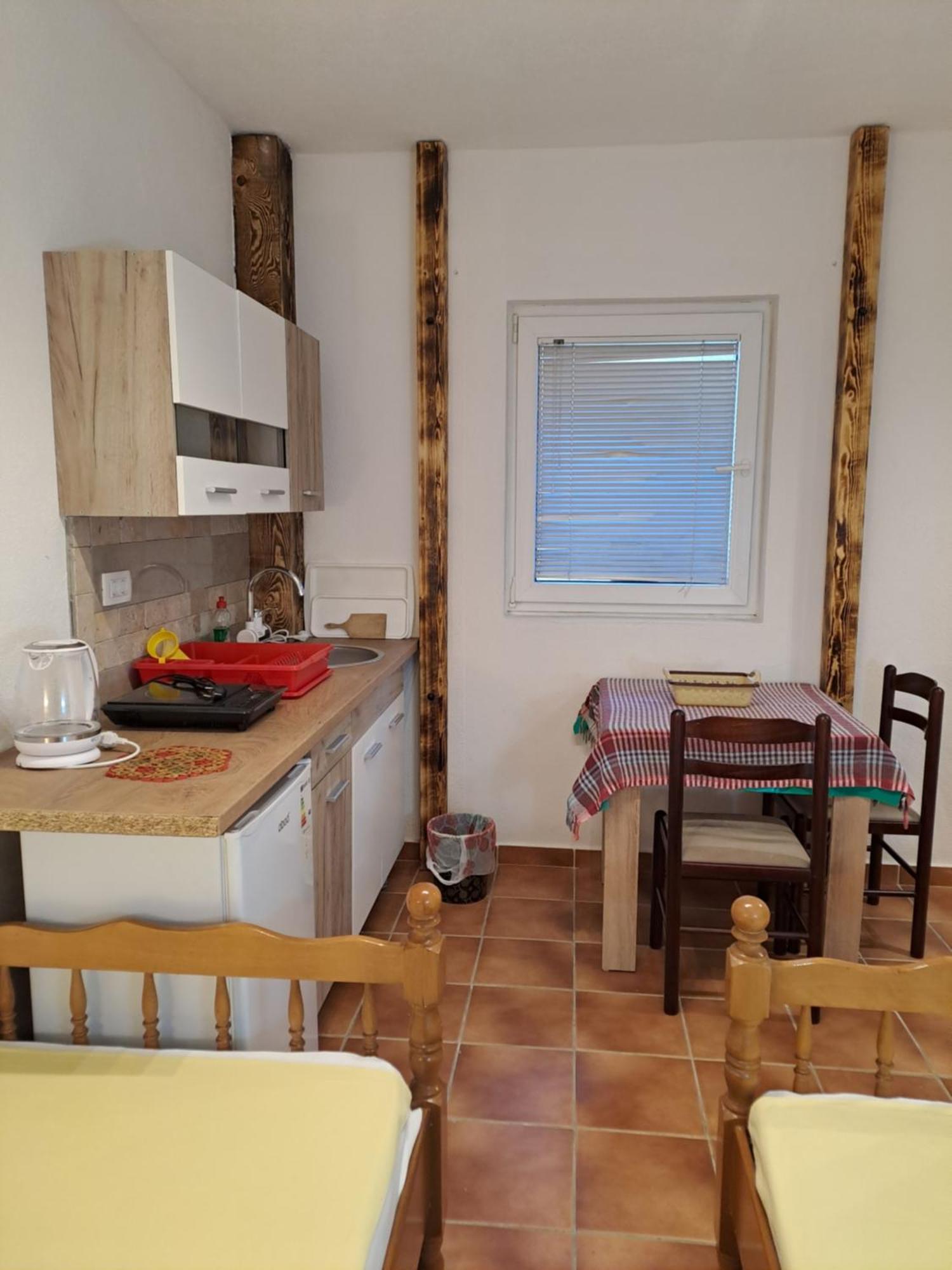 Apartments Lazarevic Sutomore Zimmer foto