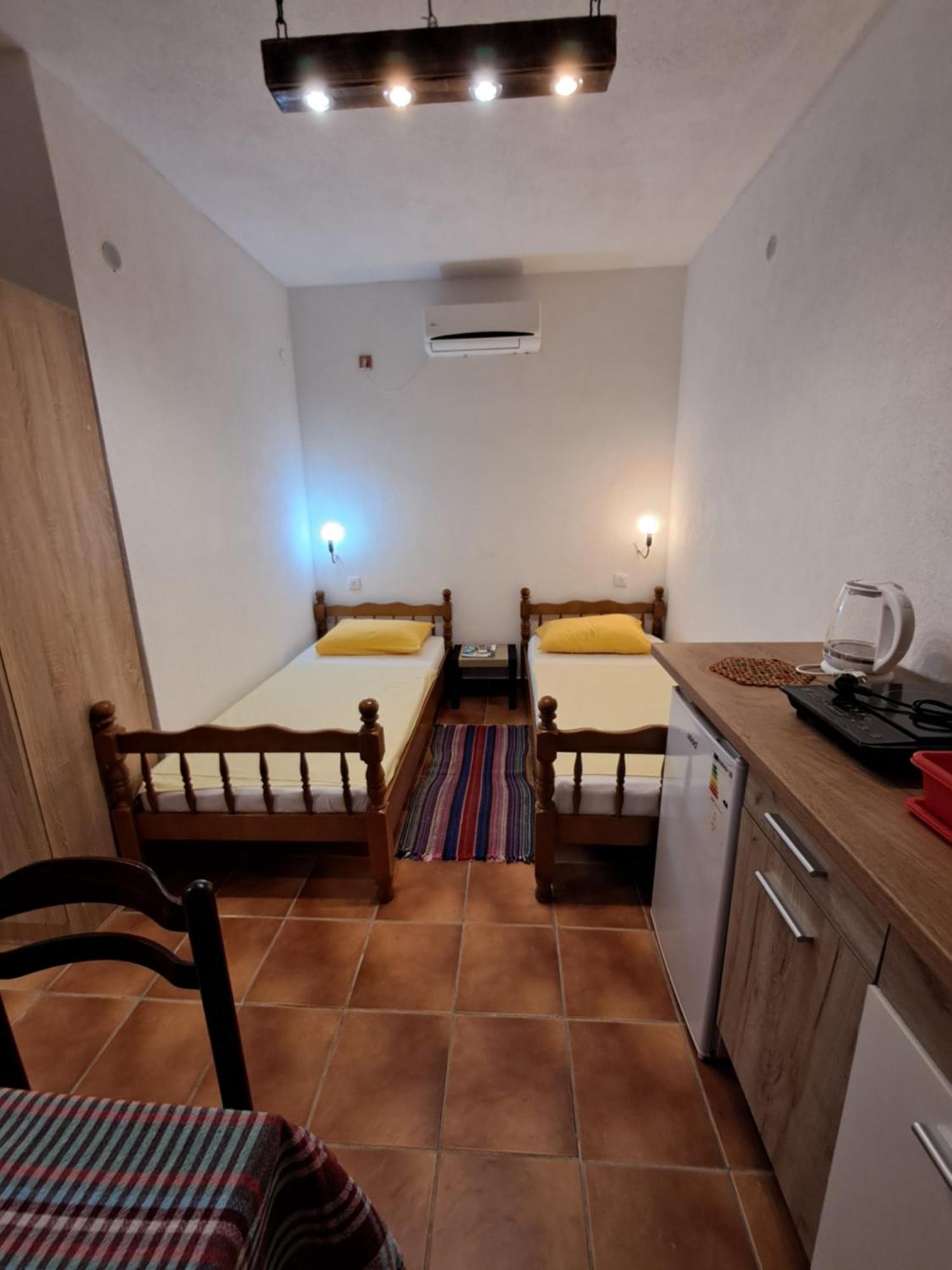 Apartments Lazarevic Sutomore Zimmer foto